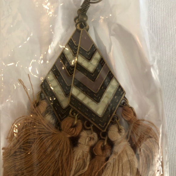 Brand new still in bag boho tassel earrings - Picture 3 of 3